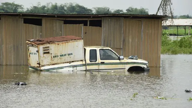 Wen goment declare national disaster all di pipo wey dey stay inside dat community must leave there shaperly