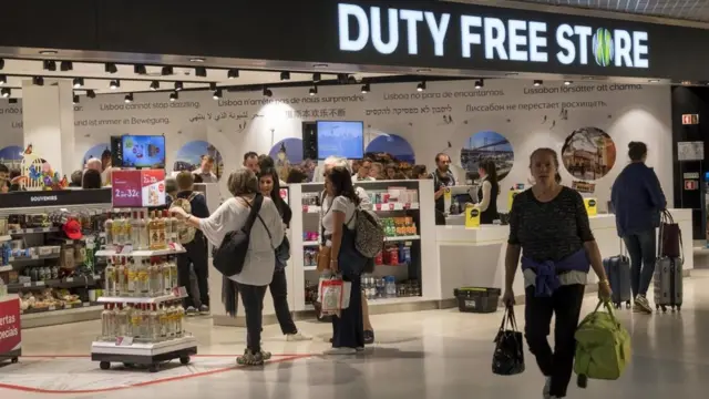 Tiendas en el aeropuerto.