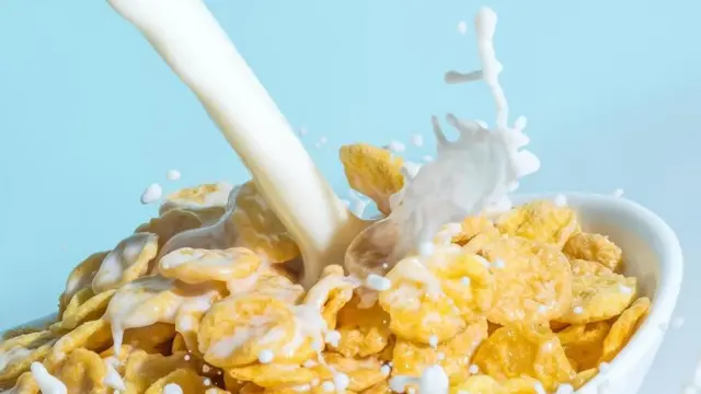 هل حقا يعمل الحليب على تقوية العظام؟