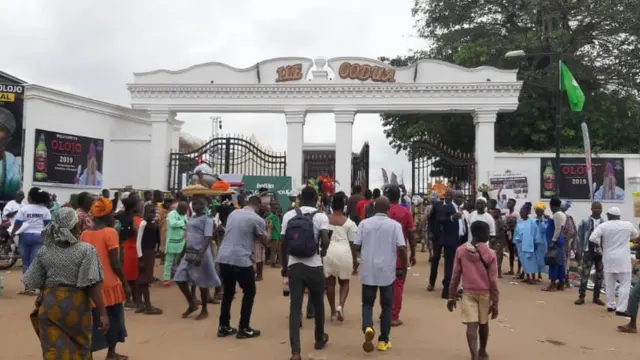 Iwaju ile Oodua, aafin Ọọni ile ifẹ