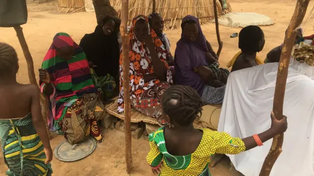 Di fulani women for Gurin Gawa tell BBC say dis na di first time wey dem go siddon with nothing to do