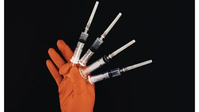 Les chercheurs estiment que la combinaison de vaccins est considérée comme sûre