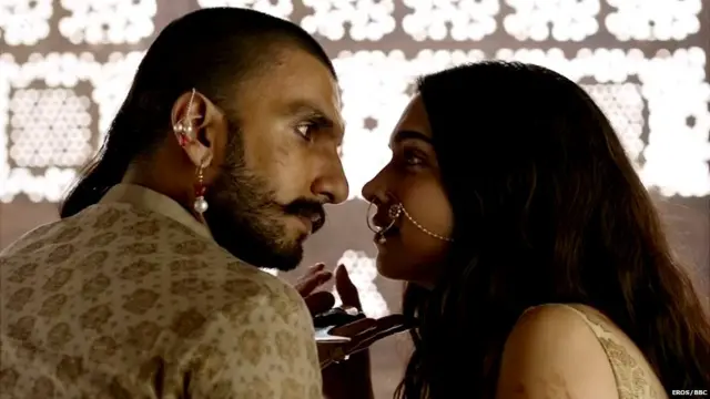 बाजीराव मस्तानीमध्ये रणवीर आणि दीपिका