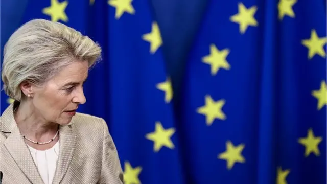 Голова Єврокомісії Урсула фон дер Ляйн обіцяє "вдарити по болючому місцю" Росії