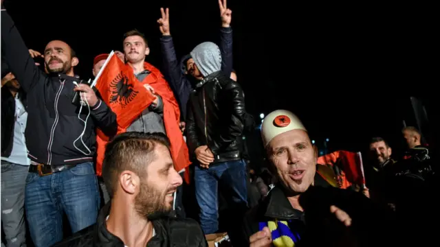 Pristalice Samoopredeljenja slave izbornu pobedu