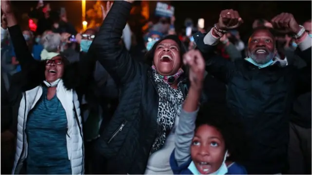 જો બાઇડનની જીત બાદ જશ્ન મનાવતા સમર્થકો