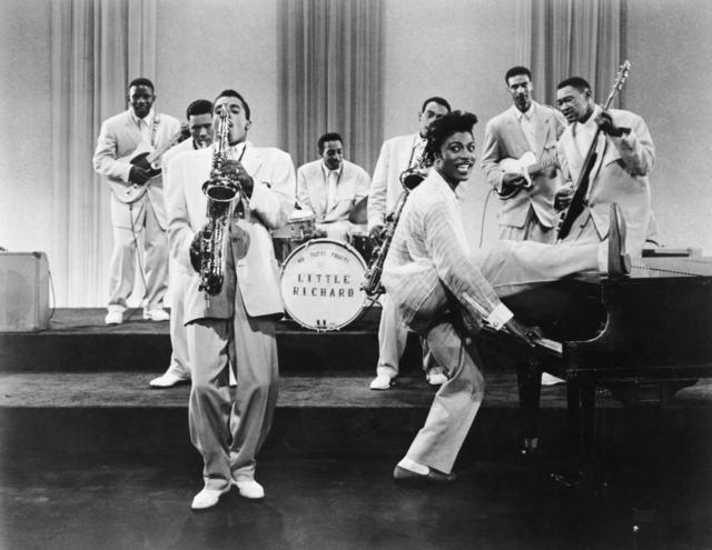 Little Richard en 1957 con su orquesta