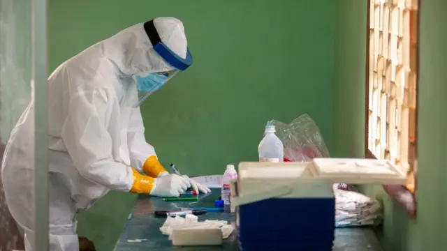 পরীক্ষার ফলাফল আসতে চার-পাঁচ দিন অপেক্ষা করার ঘটনা ঘটেছে অনেকের ক্ষেত্রে