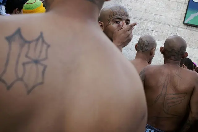 Miembros del Barrio 18 en el penal de Cojutepeque, El Salvador.