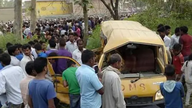 कुशीनगर वैन हादसा