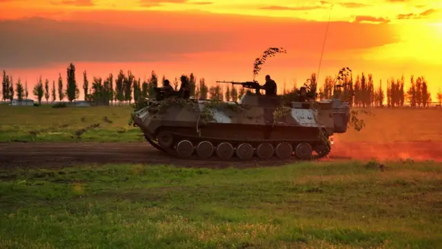 Особливості окопної війни - небойові втрати перевищують бойові. У 2014 році ситуація була іншою