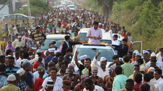 গুজরাটে হার্দিক প্যাটেলের রোড শো