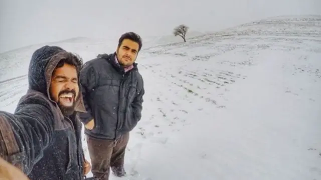 পাড়ি দিতে হয়ে প্রতিকূল পরিবেশ ও আবহাওয়া