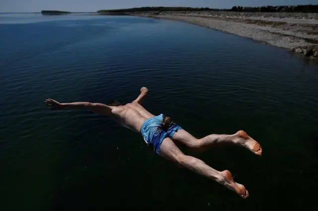 الصور الإخبارية في أسبوع