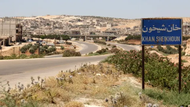 Entrance to Khan Sheikhoun, northern Syria (12 July 2017)