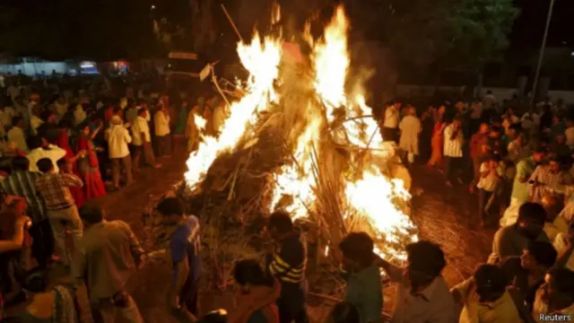 હોળીની ઉજવણી