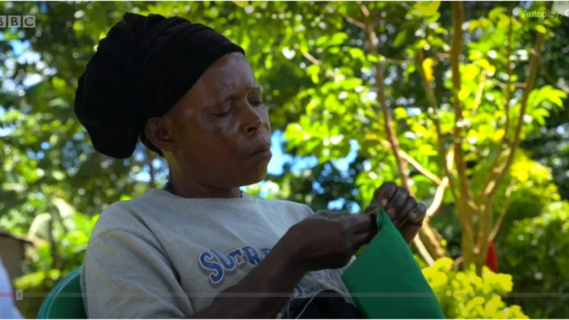 গ্রামের বিভিন্ন বয়সীরা হাতে তৈরি করছে এসব স্যানিটারি প্যাডস।