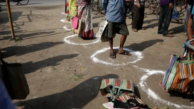 सोशल डिस्टेंसिंग