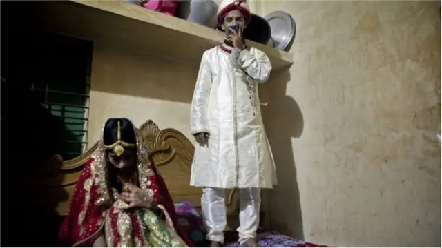 মেয়ে শিশুদের বাল্যবিয়ে বাড়ছে।