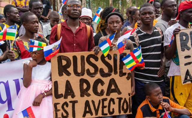 Kuwa gatandatu, imyigaragambyo yo gushyigikira Uburusiya yabereye i Bangui muri Centrafrique, ahari ingabo z'Uburusiya n'abacancuro bagiye gufasha leta kurwanya inyeshyamba