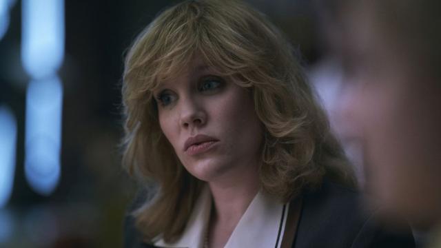 Emerald Fennellmaxx poker club são paulo"The Crown"