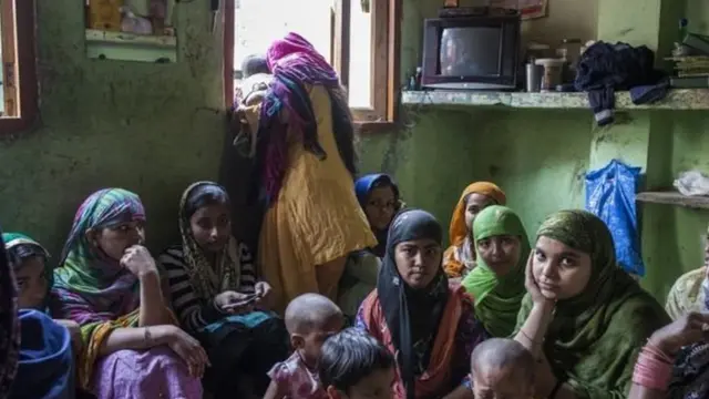 ਇੱਕ ਛੋਟੇ ਘਰ ਵਿੱਚ 70 ਤੋਂ ਵੀ ਜ਼ਿਆਦਾ ਸ਼ਰਣਾਰਥੀ