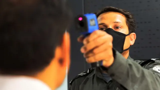 સોશિયલ ડિસ્ટન્સિંગ