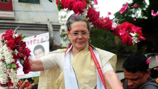 အာဏာရပါတီ အစိုးရကို နောက်ကွယ်က ကြိုးကိုင် ခဲ့