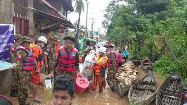 လူတစ်ထောင်ကျော် ကယ်ဆယ်ရေးစခန်းတွေမှာ ခိုလှုံ