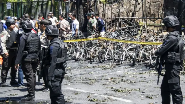 موقع أحد التفجيرات