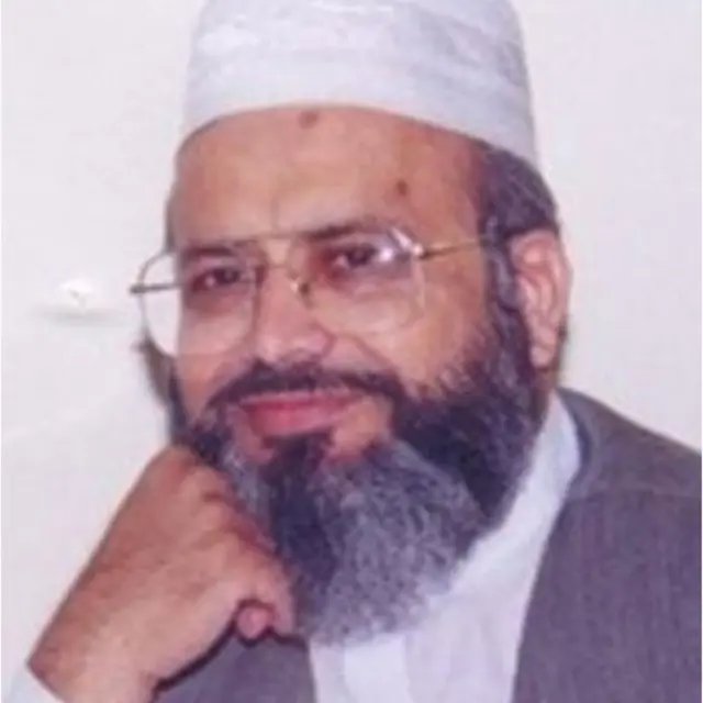 گرفتاری سے پہلے کی تصویر