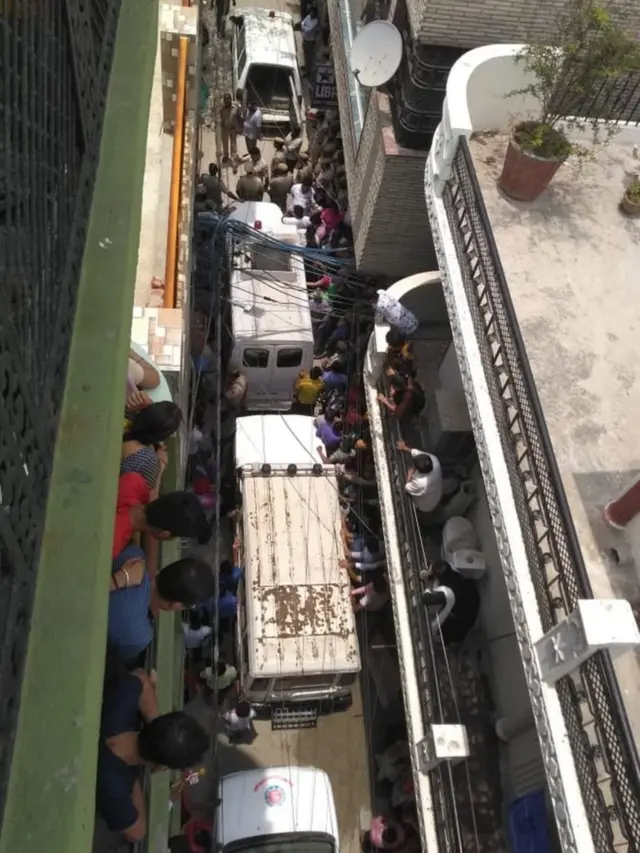 મૃતદેહોને પોસ્ટમોર્ટમ માટે લઈ જતા વાહન