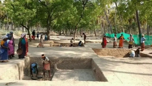 கீழடி அகழாய்வு புகைப்படம் சித்தரிப்புக்காக