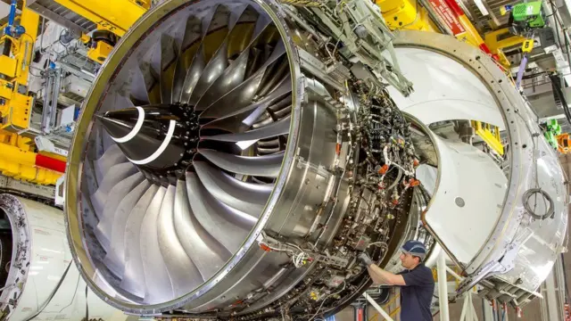 Perusahaan mesin pesawat Rolls Royce