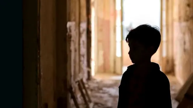 Toda la soledad del centro de la Tierra, portada