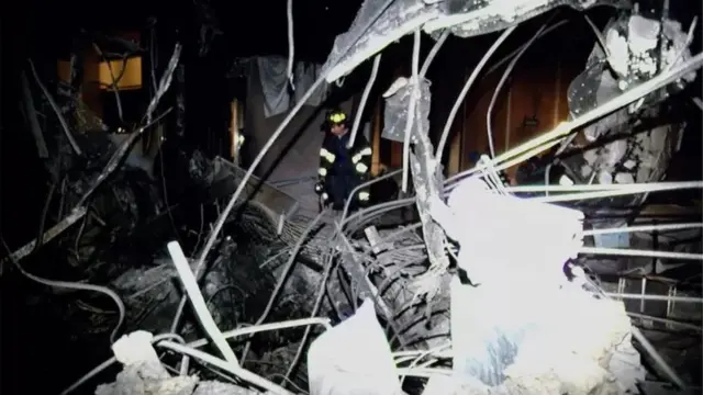 سنہ 1993 میں ورلڈ ٹرید سینٹر کو ٹرک حملے میں پہنچنے والا جزوی نقصان