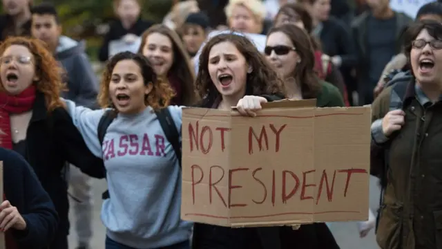 डोनल्ड ट्रंप के ख़िलाफ़ विरोध प्रदर्शन