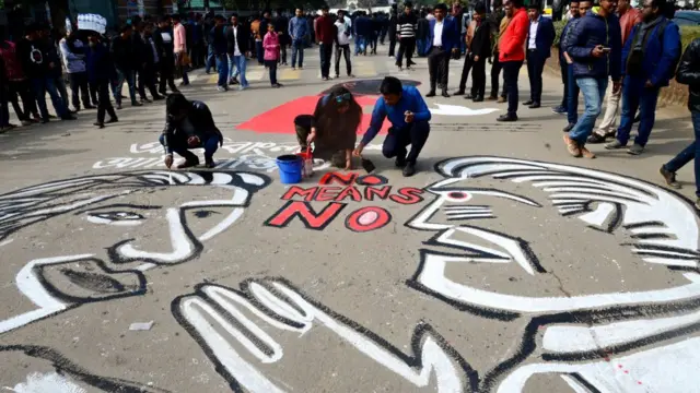 ধর্ষনের বিরুদ্ধে পথ চিত্র।