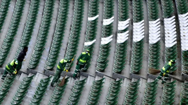 سٹیڈیم خالی