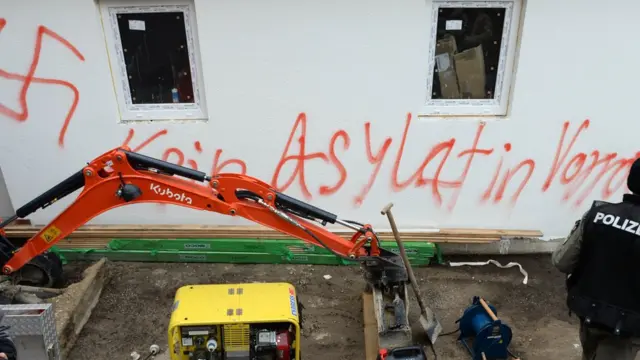 В декабре 2014 года под Нюрнбергом центру для беженцев был причинен ущерб