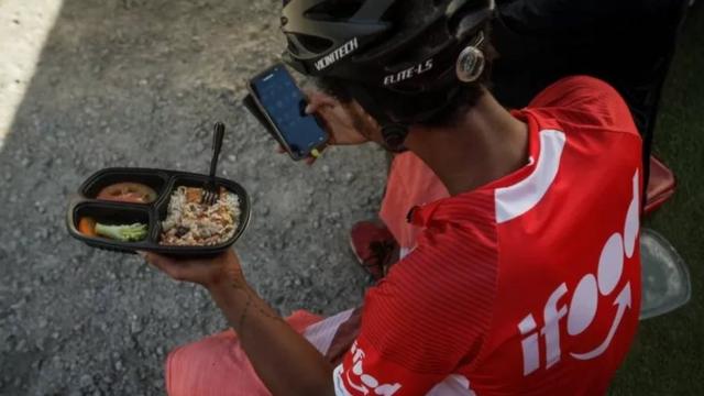 Trabalhadorbingo ribeirinhosapp parabingo ribeirinhosalmoço e olha o celular
