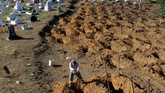 Túmulo das pessoas que morreram na rebelião