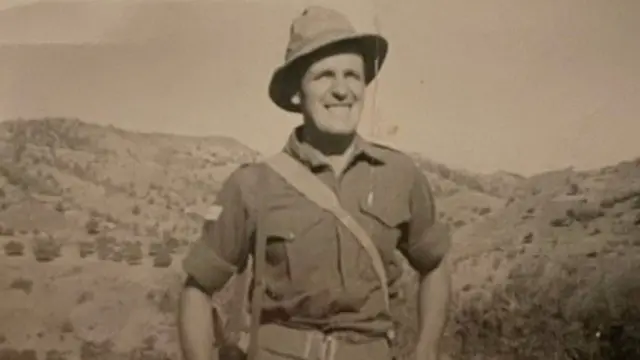 కాలిన్ ఆర్మీలో ఉన్నప్పుడు