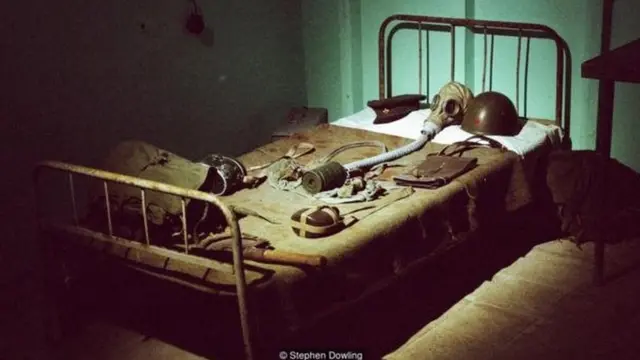 گردانندگان مجموعه وقت زیادی را صرف دکوراسیون اتاق‌ها کرده‌اند تا از لحاظ تاریخی دقیق باشد