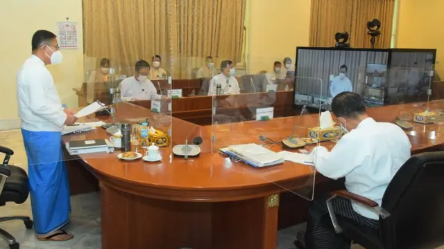 ဘဏ္ဍာရေးဆိုင်ရာကော်မရှင်ဒုတိယဥက္ကဋ္ဌ ဒုတိယဗိုလ်ချုပ်မှူးကြီးစိုးဝင်း တက်ရောက်တဲ့ ဘတ်ဂျတ်အစည်းအဝေးတစ်ခု