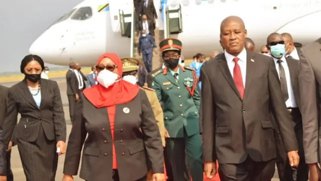 Samia Suluhu Hassan mu Burundi yakiriwe n'icegera c'umukuru w'igihugu Prosper Bazombanza