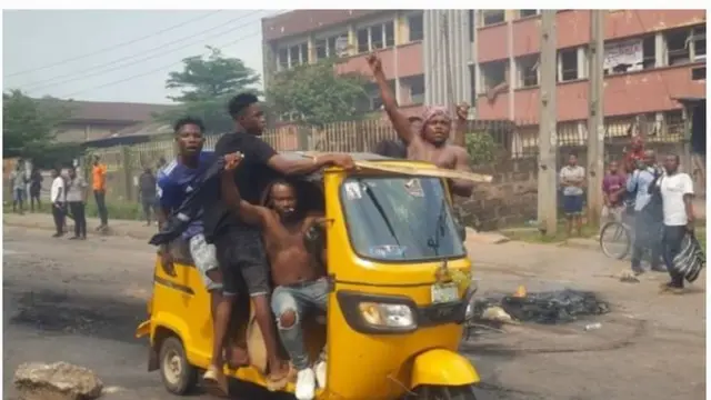 Awọn eeyan to n se iwọde