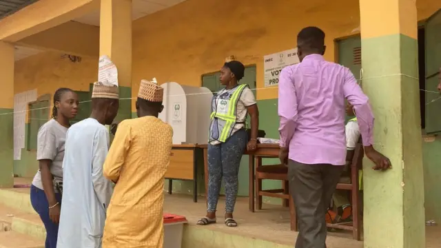 Abuja n'elekere 8.24 n'ụtụtụ