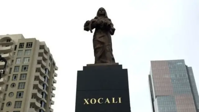 Xocalı abidəsi