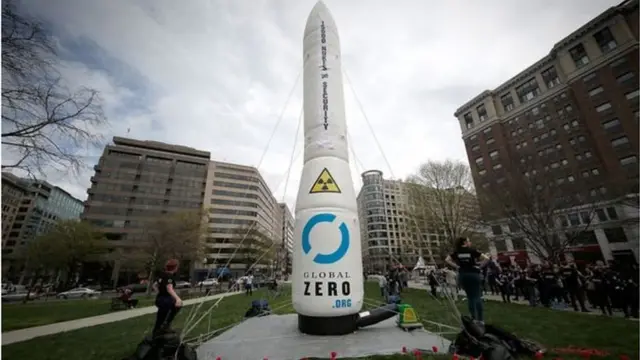 Qalab loo ekeysiiyay Nukliyeer oo lagu soo bandhigay dibadbixii Washington